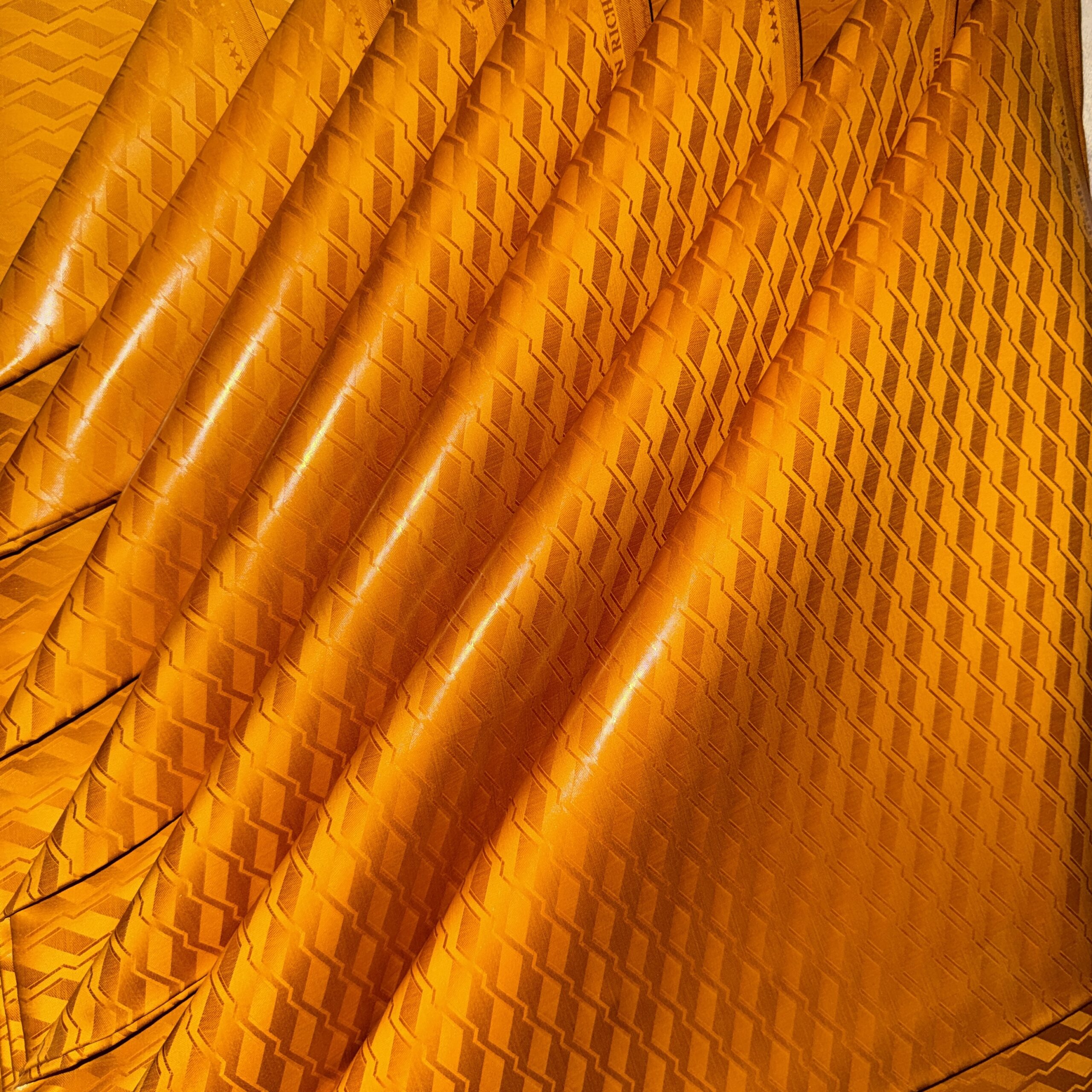 BAZIN RICHE GOLD 199